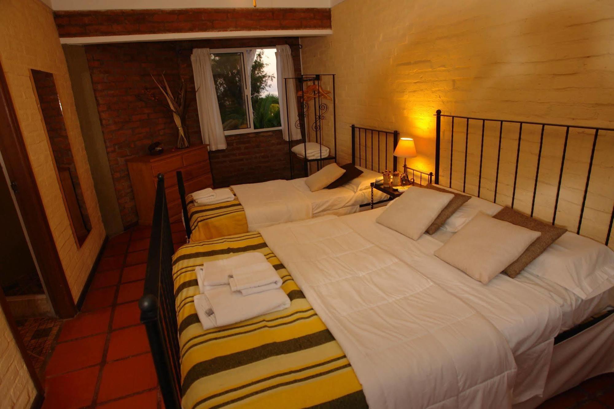 Posada Del Bosque Colonia del Sacramento Kültér fotó